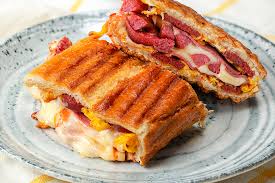 Atom Karışık Tost